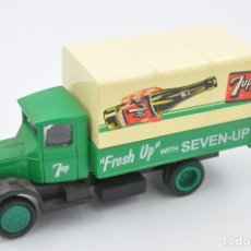 Coches a escala: CAMION SEVEN UP 7UP. Lote 303482803