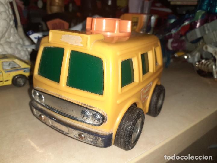 Coches a escala: Bus escolar a cuerda.IMCO Hong Kong a&ntilde;os 70.