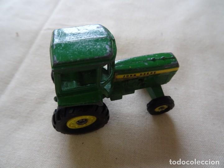 Coches a escala: TRACTOR JOHN DEERE 1/64 - Foto 3