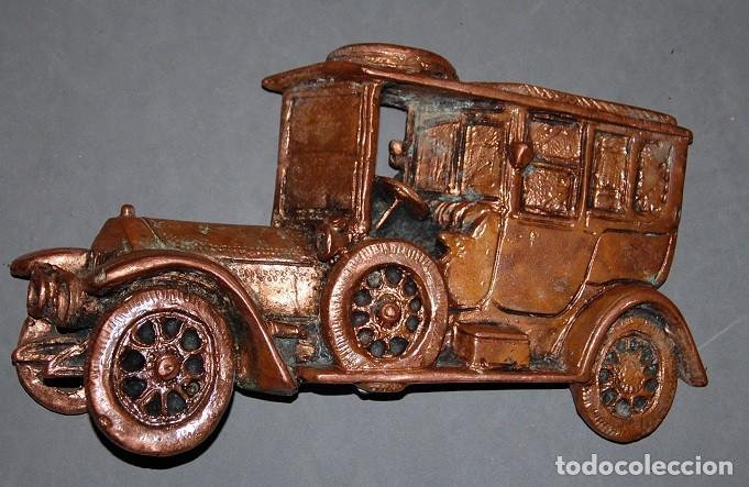 Coches a escala: APLIQUE DE COBRE COCHE DE EPOCA