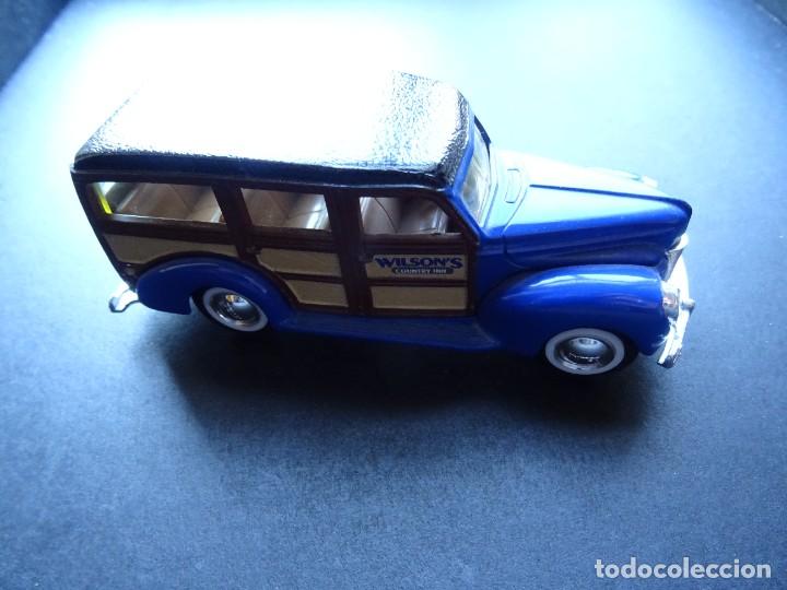 Auto in scala: Ertl - 1940 Ford Woody Station Wagon 1/43