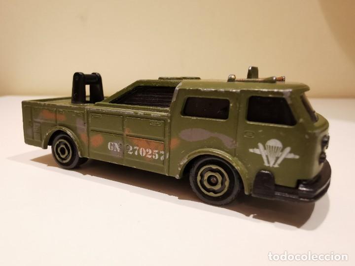 Coches a escala: Majorette Veh&iacute;culo Camuflaje militar 1/64