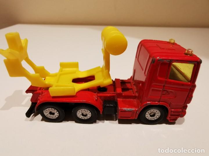 Coches a escala: Siku Hormigonera 1/64 - Foto 4