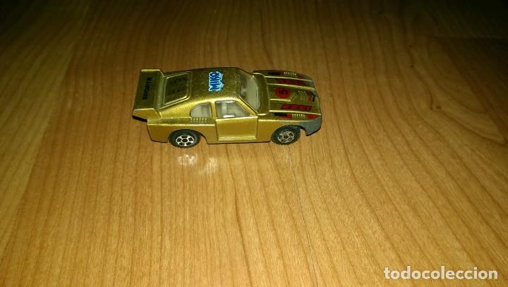 Coches a escala: COCHE DORADO &laquo;MIKO&raquo; - Foto 1