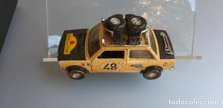 Coches a escala: COCHE ESC1/25 FIAT 128 RALLY EAST AFRICAN SAFARI ,REPRODUCCION EN METAL,N&ordm; 48 ITALIA , DE VITRINA