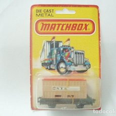 Coches a escala: MATCHBOX MI725 25 FLAT CAR WITH CONTAINER A 022. Lote 318699458