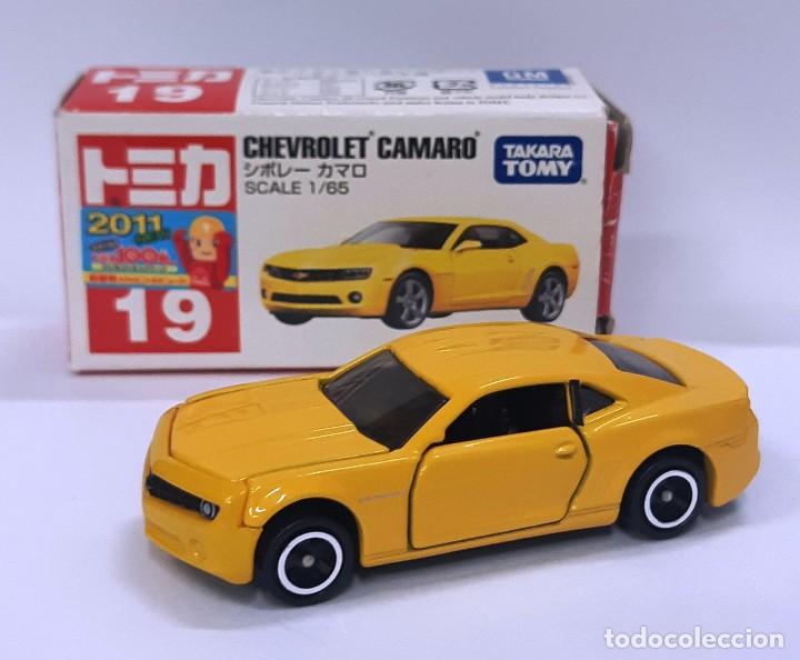Coches a escala: TAKARA TOMY 1:64 CHEVY CAMARO - Foto 3