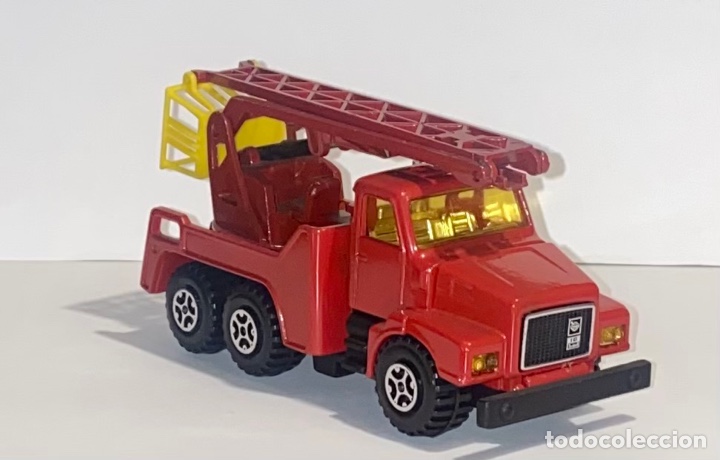 Coches a escala: Guisval Volvo coche bomberos Made is Spain