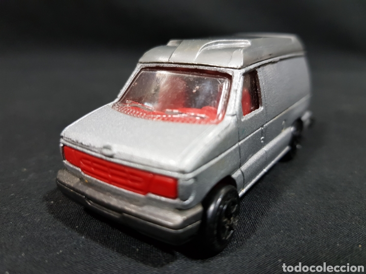 Coches a escala: Majorette Ford Econoline escala 1/63 n⁰ 270- 271