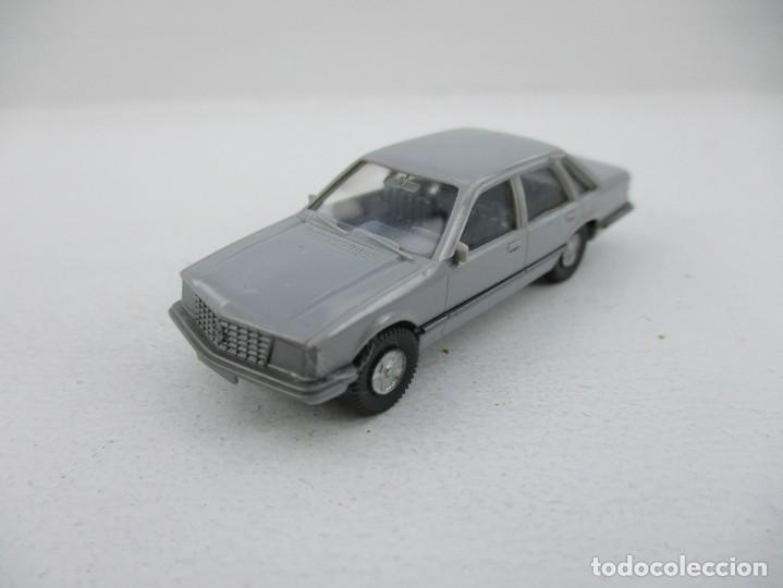 Coches a escala: COCHE ESCALA 1:87 R- B10 - Foto 1