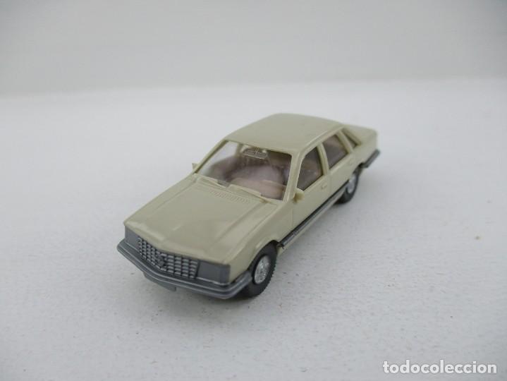 Coches a escala: COCHE ESCALA 1:87 R- B10 - Foto 1