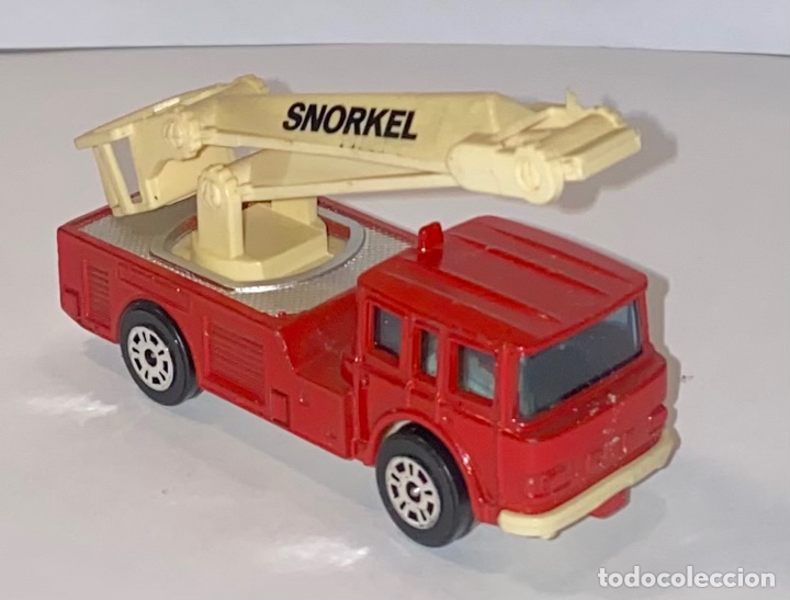Voitures &agrave; l'&eacute;chelle: Whizzwheels Sim&oacute;n Snorkel Fire Engine