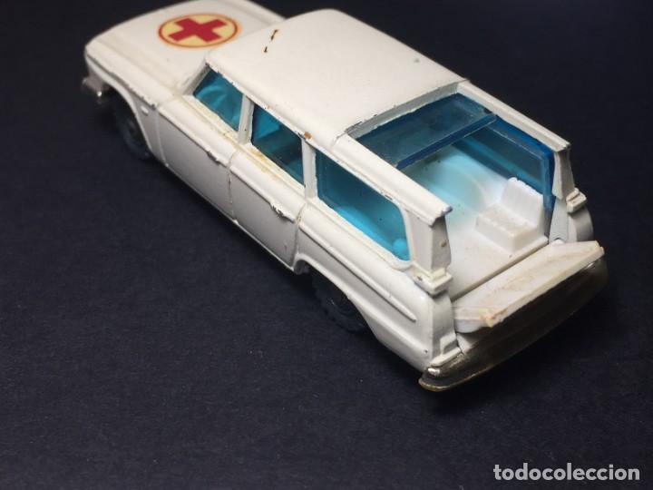 Coches a escala: STUDEBAKER WAGONAIRE AMBULANCIA HUSKY 1969 - Foto 4