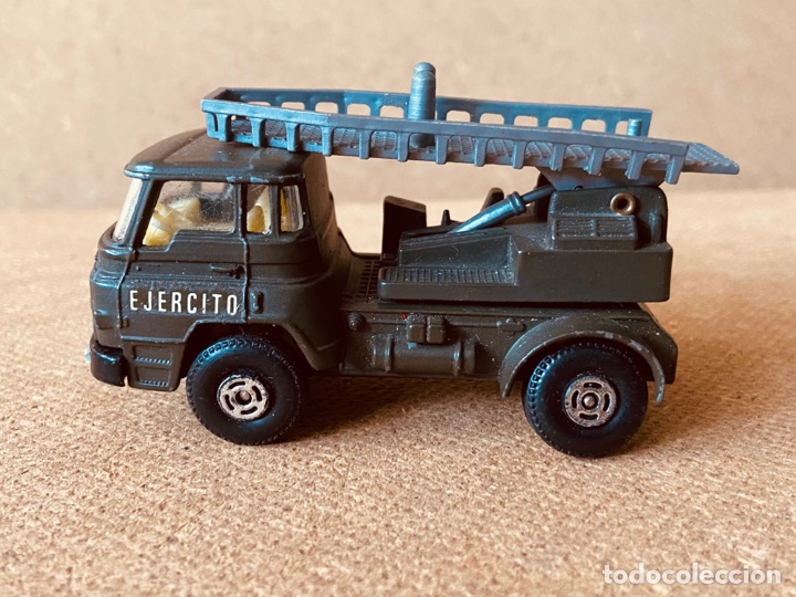 Coches a escala: Cami&oacute;n Barreiros 42/38 T. Guiloy. Ej&eacute;rcito. Lanzacohetes