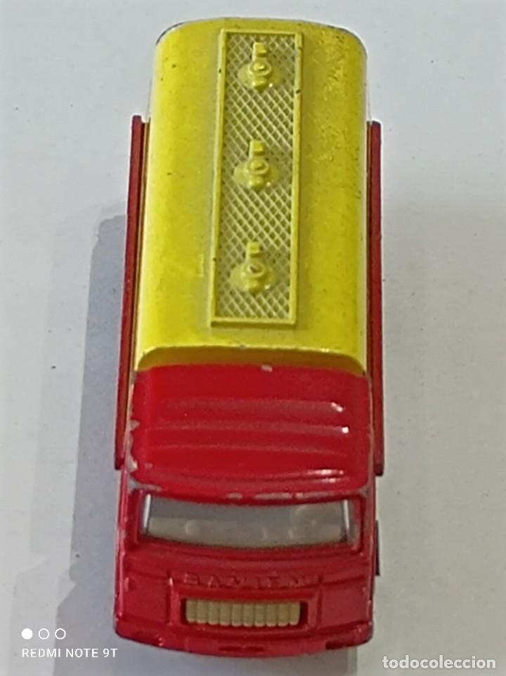Coches a escala: CAMI&Oacute;N MAJORETTE SAVIEM SHELL - Foto 5