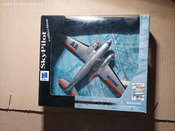 Carros em escala: SET NEW RAY CLASSIC PLANE AVION DOUGLAS DC-3 NUEVO . ESCALA 1/95 .
