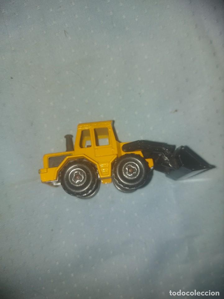Coches a escala: miniatura tractor majorette 8x3,50