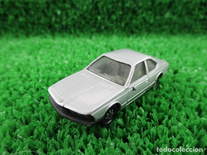 Coches a escala: COCHE ESCALA 1:87 REF B7 - Foto 1