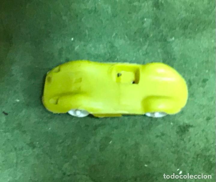 Coches a escala: COCHE PL&Aacute;STICO , A&Ntilde;OS 60/70 - Foto 2