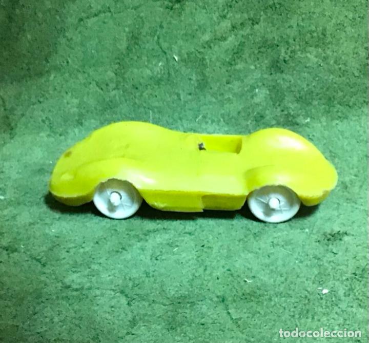 Coches a escala: COCHE PL&Aacute;STICO , A&Ntilde;OS 60/70 - Foto 1