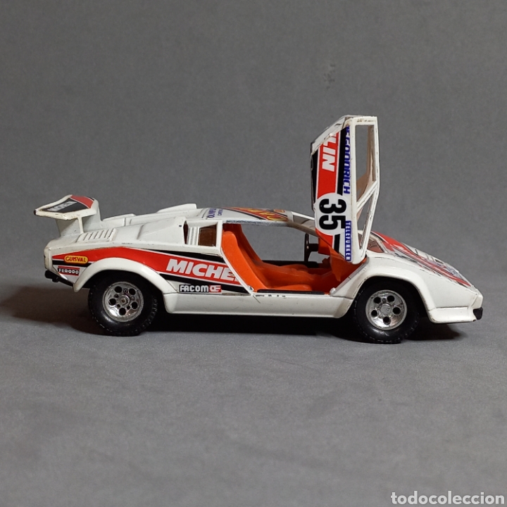 Lamborghini Countach (1974) jaune - SNC