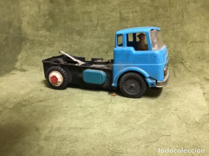 Coches a escala: ANTIGUO CAMI&Oacute;N A PILAS - Foto 3