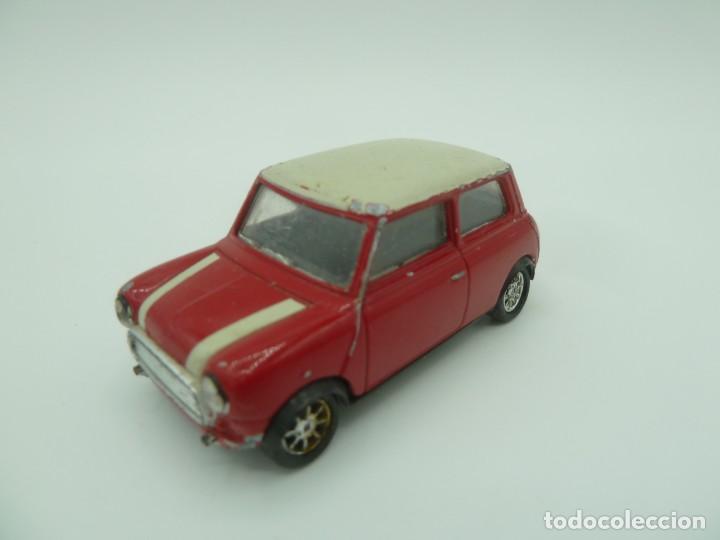 Coches a escala: Mini Cooper rojo y blanco. Solido - Foto 1