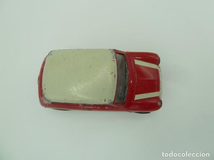 Coches a escala: Mini Cooper rojo y blanco. Solido - Foto 3