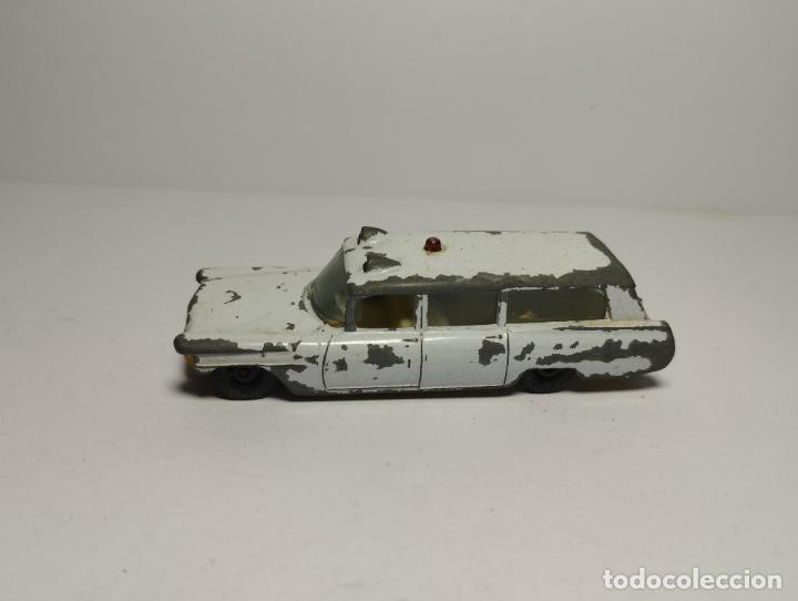 Coches a escala: CADILLAC AMBULANCIA DE PAYA INTERNATIONAL 1,66