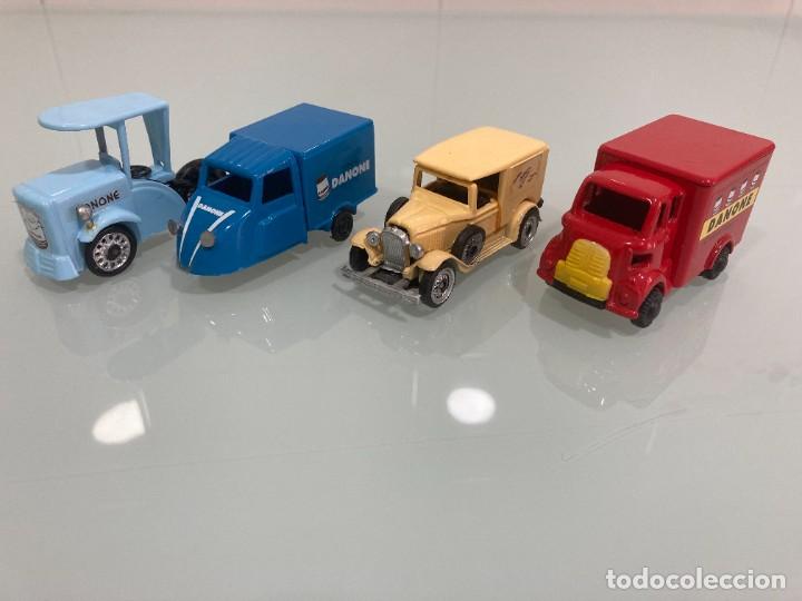 Coches a escala: LOTE DE 4 VEHICULOS DANONE - Foto 1