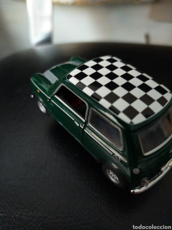 Coches a escala: MINI COOPER SCHUCO VERSI&Oacute;N RALLY CON BASE EXPOSITORA BUEN ESTADO - Foto 4