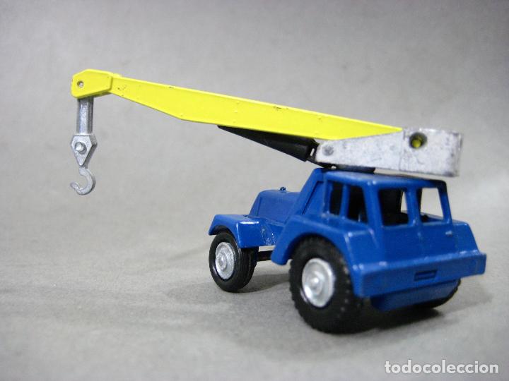 Coches a escala: GRUA DE N&ordm; 48 DE GUISVAL - Foto 2