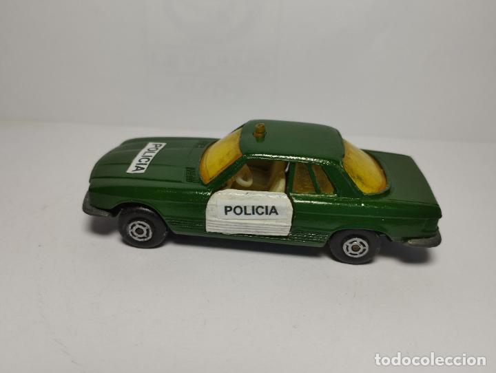 Coches a escala: MERCEDES 350 POLICIA GUARDIA CIVIL TRAFICO DE GUISVAL CAMPEON 1,64