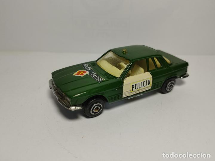 Coches a escala: MERCEDES 350 POLICIA GUARDIA CIVIL TRAFICO DE GUISVAL CAMPEON ESCALA 1,64 LA MEJOR OPCION