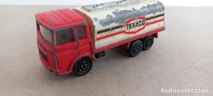 Coches a escala: MAJORETTE SAVIEM CAMION CISTERNA TEXACO TRANSPORTE DE COMBUSTIBLE.