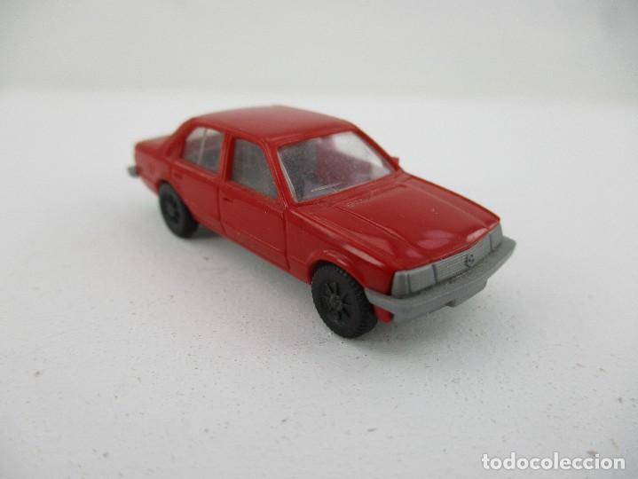 Coches a escala: FLEISCHMANN ESCALA 1:87 HO COCHE OPEL RECOD REF ANT 1 - Foto 2