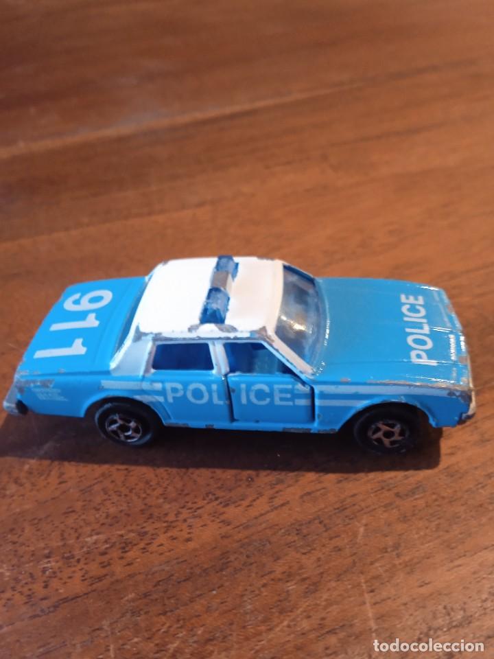Coches a escala: CHEVROLET MAJORETTE COCHE DE POLICIA - Foto 1