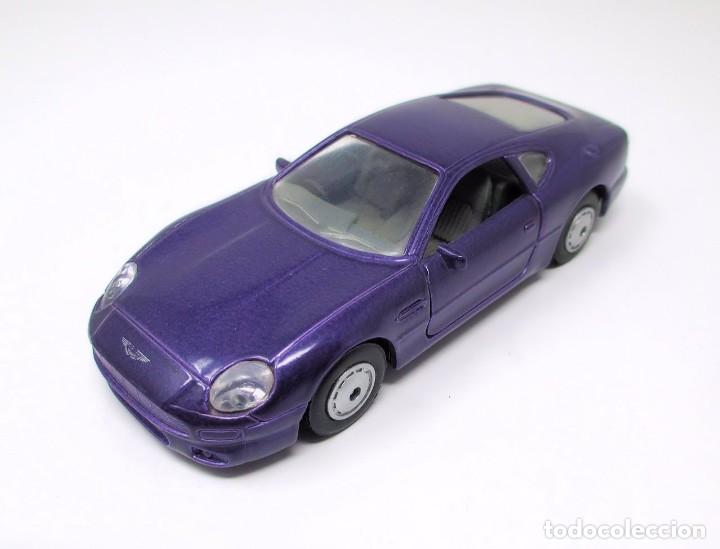 Coches a escala: Aston Martin DB7 de Maisto - Escala 1/40