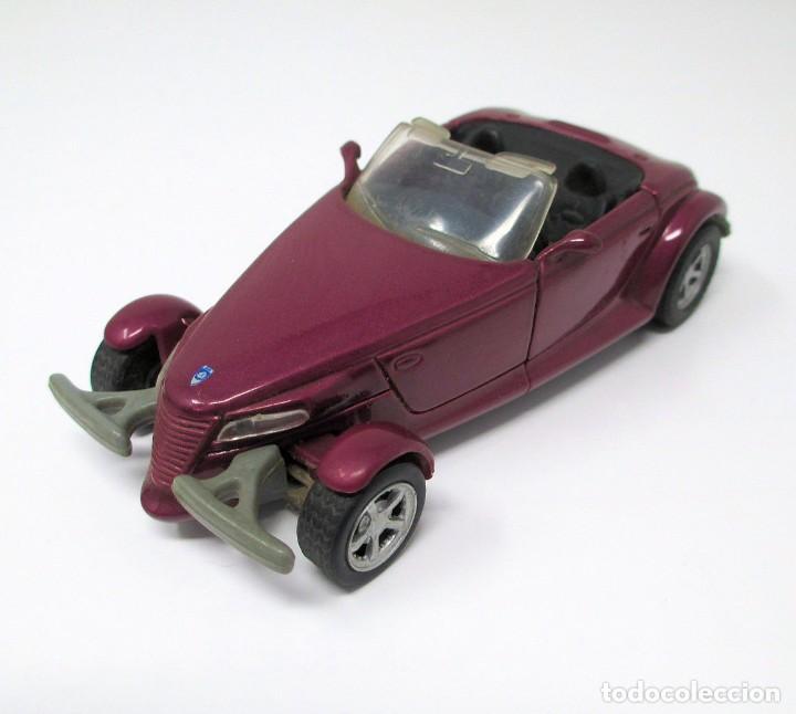 Coches a escala: Plymouth Prowler de Maisto - Escala 1/38