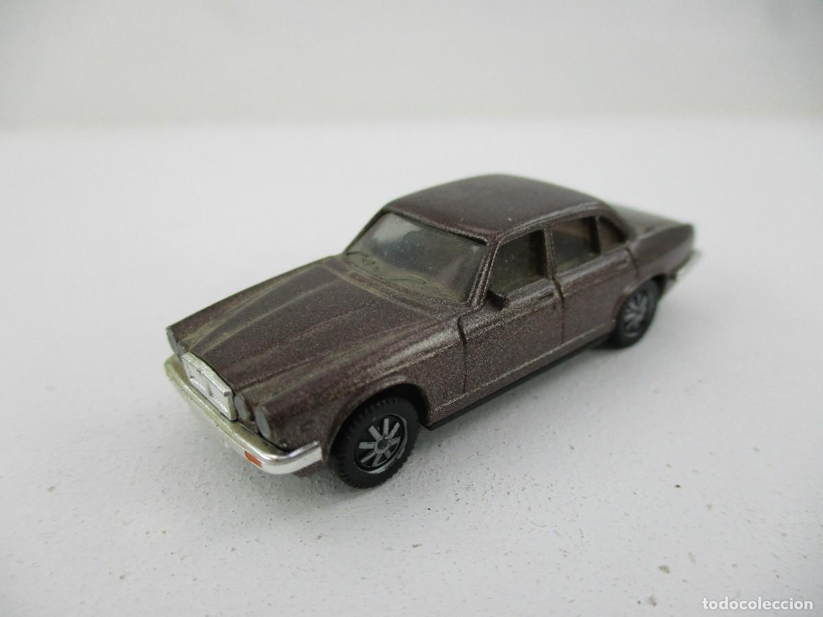 Coches a escala: COCHE ESCALA 1:87 REF B14 - Foto 1