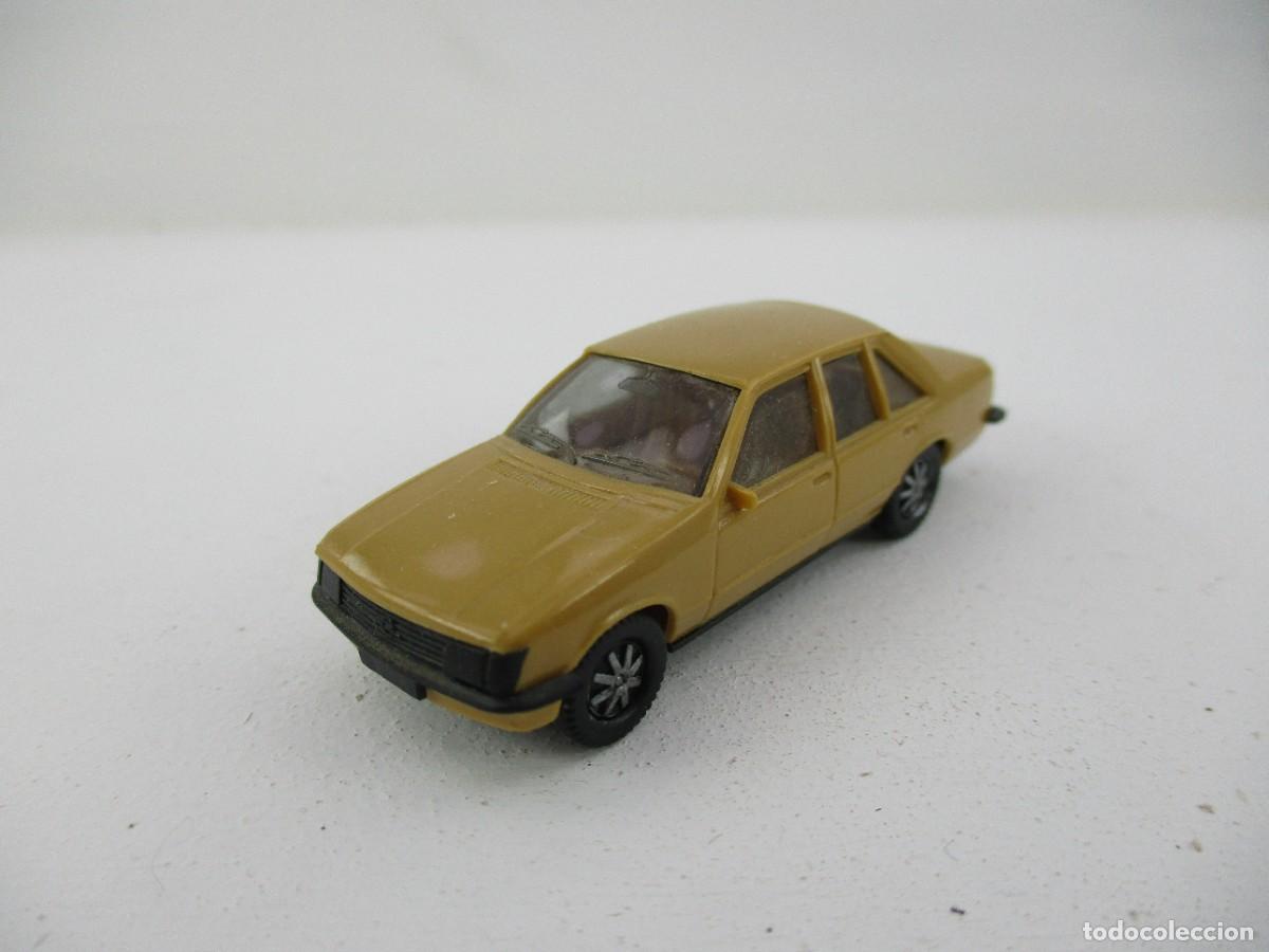 Coches a escala: COCHE ESCALA 1:87 REF B14 - Foto 1