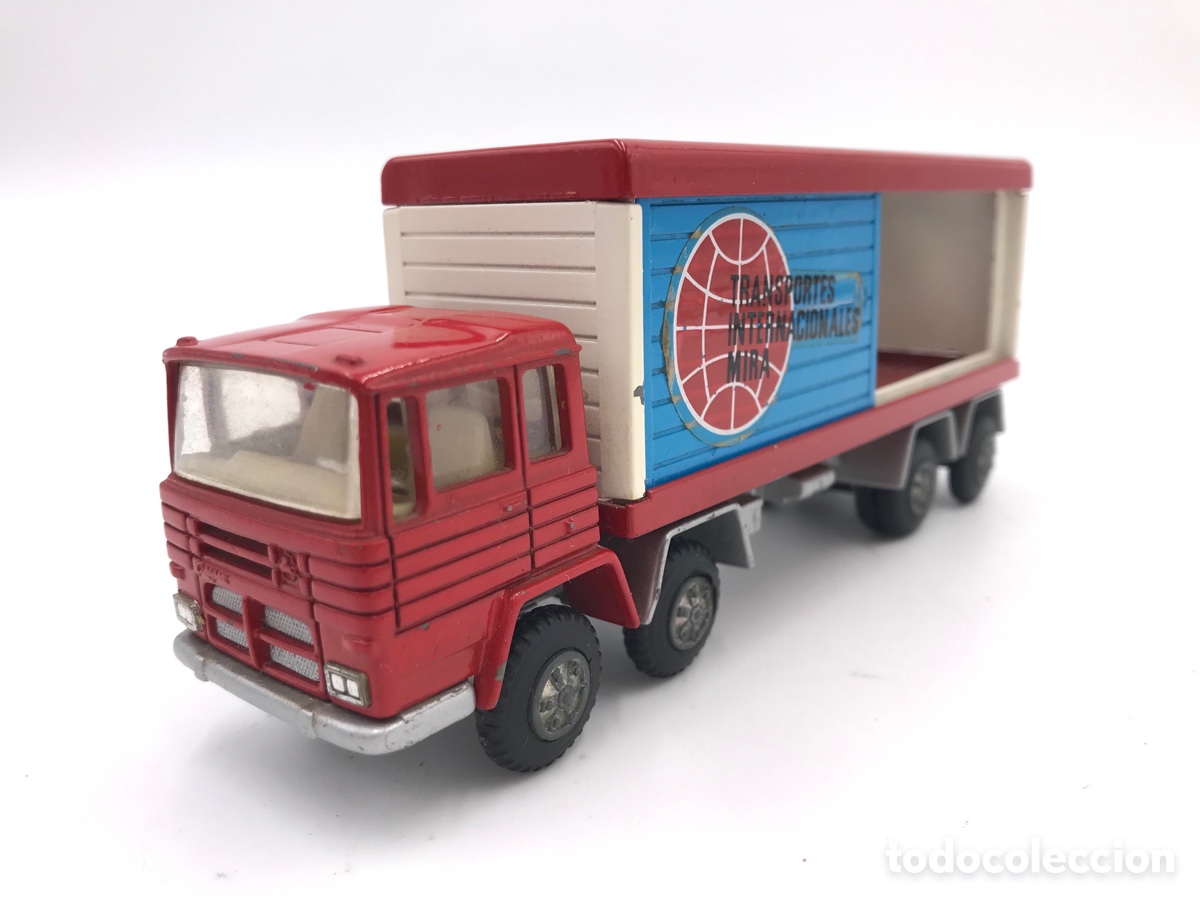 Camión contenedor Mira transportes internacionales. Escala 1/64