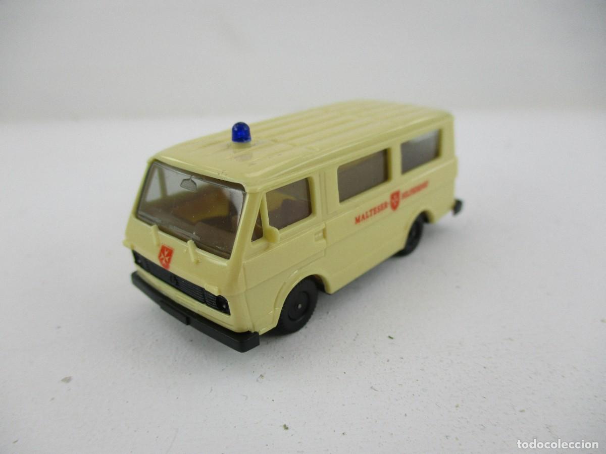 Coches a escala: COCHE ESCALA 1:87 REF B8 - Foto 1