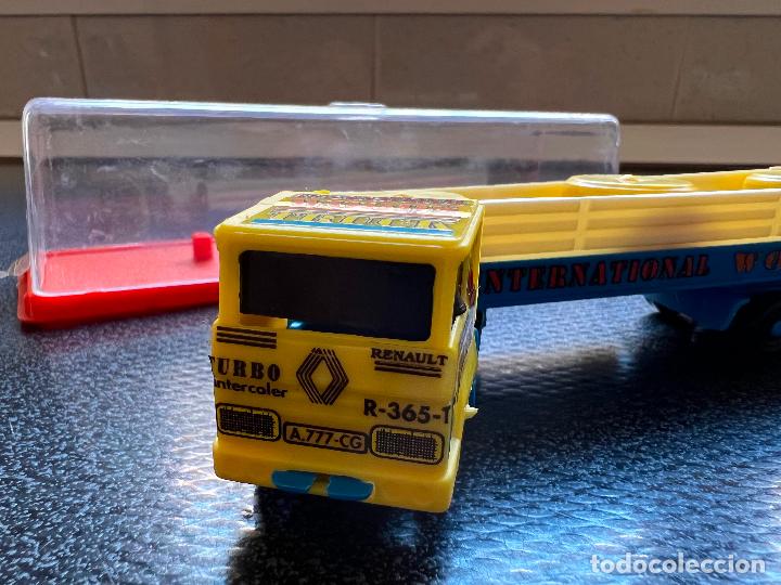 Coches a escala: CAMION RENAULT TRANSPORTE 1/64 - Foto 2