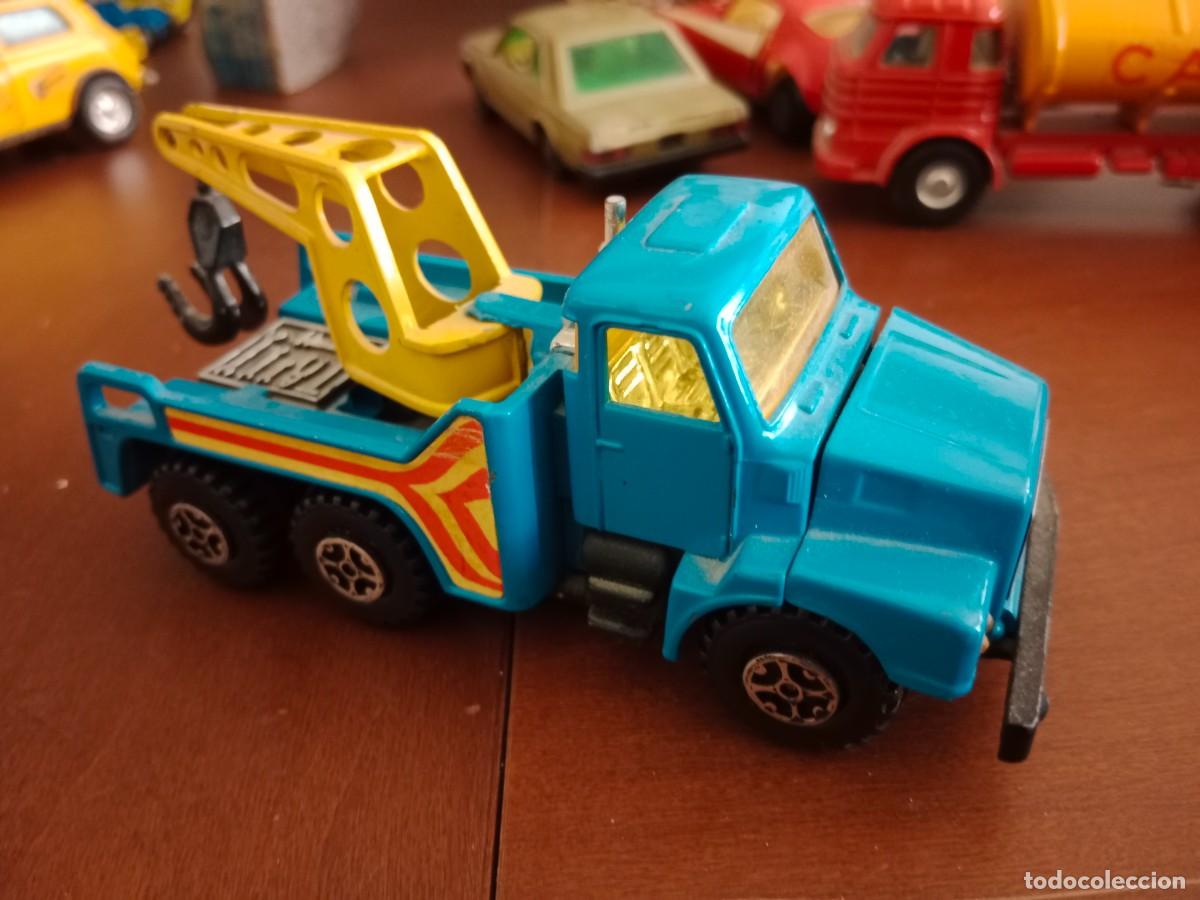 Coches a escala: CAMION GRUA - GUISVAL - A&Ntilde;OS 70