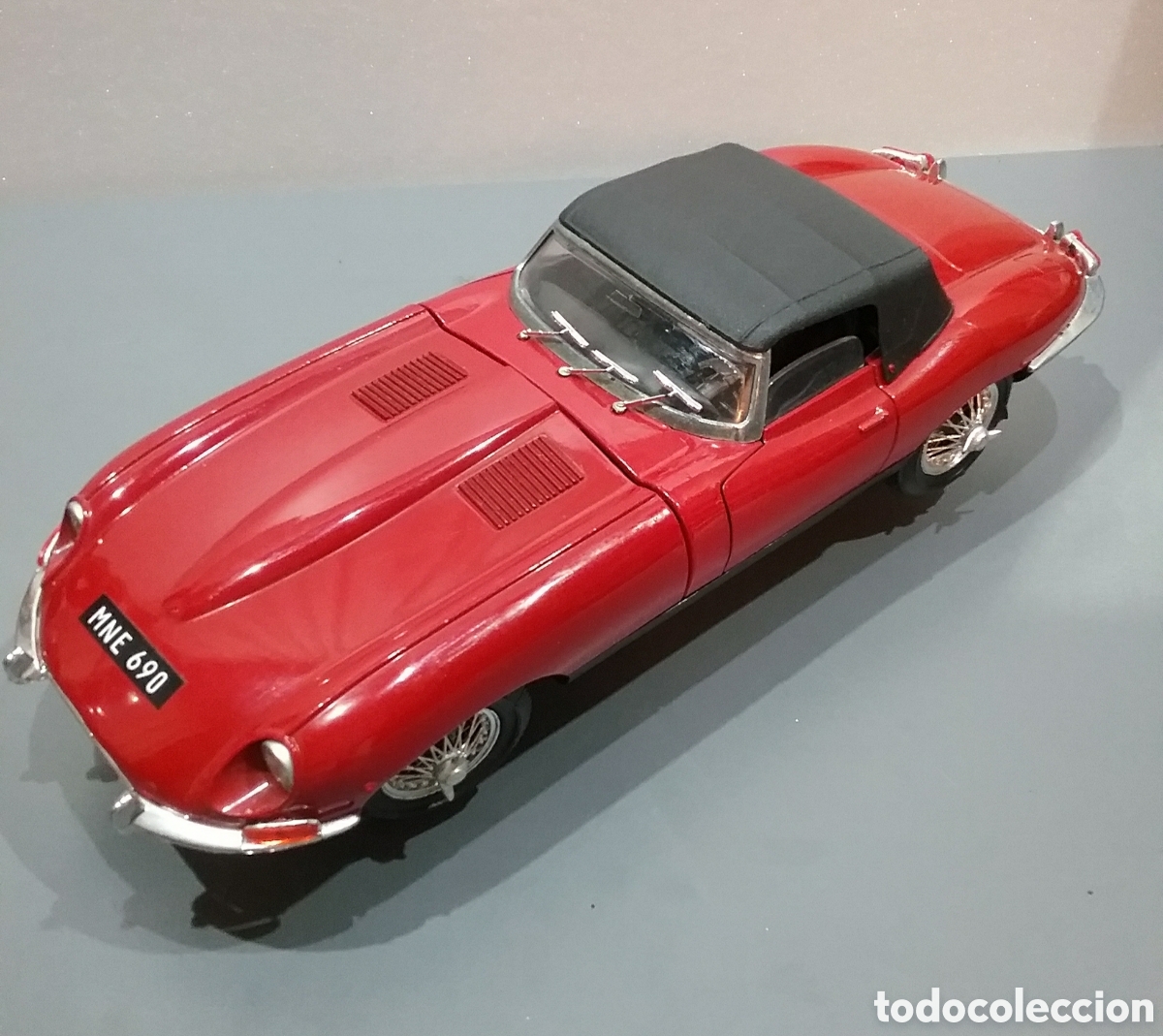 Coches a escala: Coche Jaguar XKE. Escala 1:16. Polistil