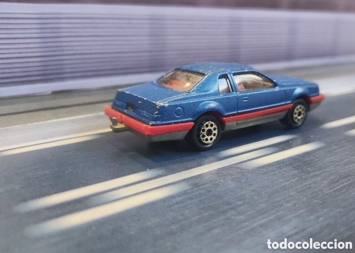 Coches a escala: Majorette - Ford Thunderbird - Foto 2
