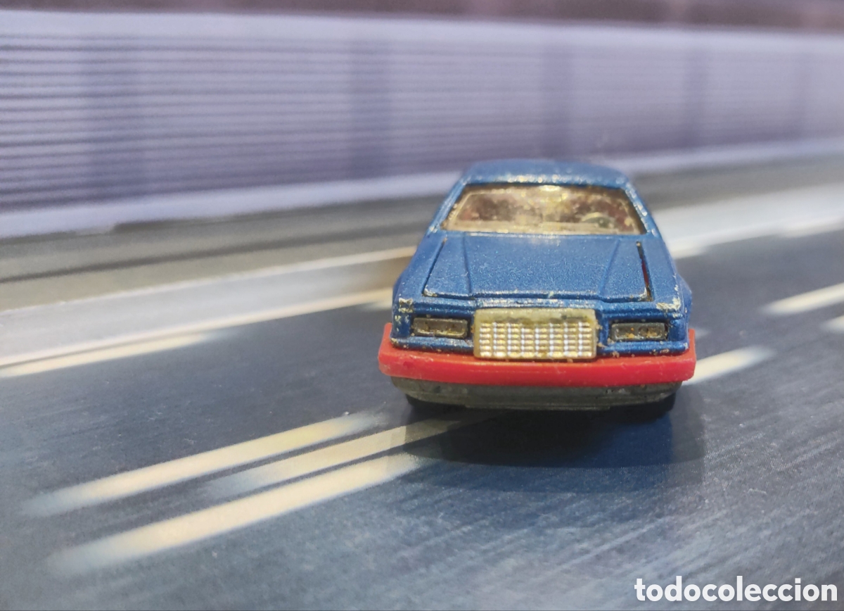 Coches a escala: Majorette - Ford Thunderbird - Foto 3