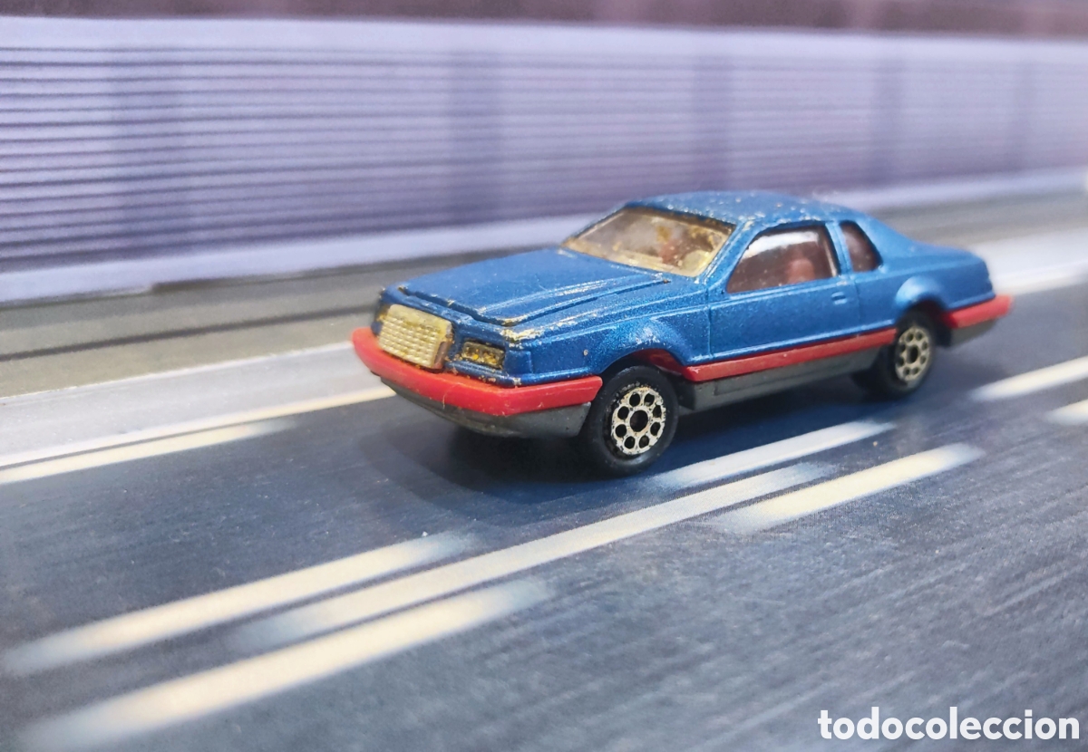 Coches a escala: Majorette - Ford Thunderbird - Foto 1