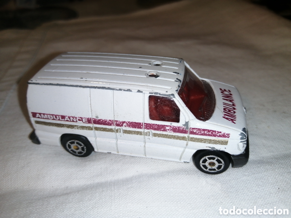 Coches a escala: AMBULANCIA MAJORETTE FORD - Foto 1